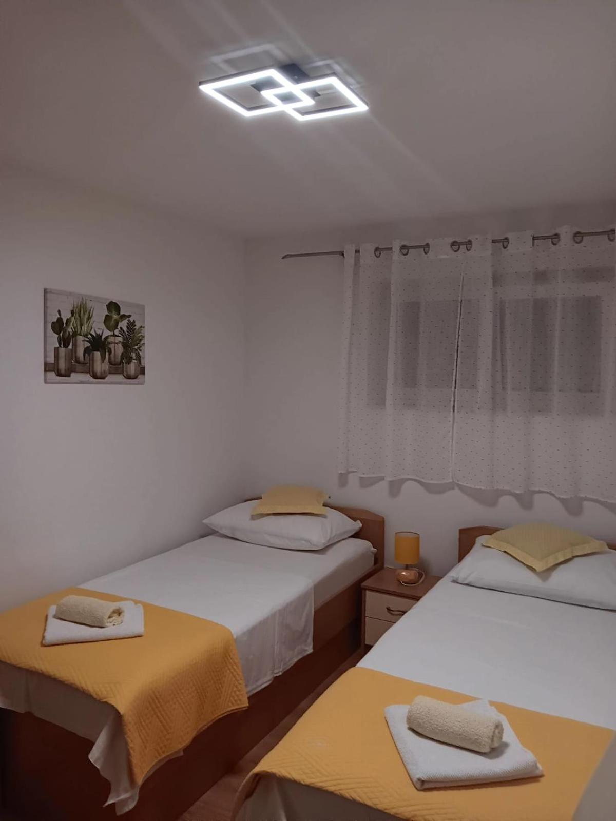 Apartment Radalj Kaštela Esterno foto