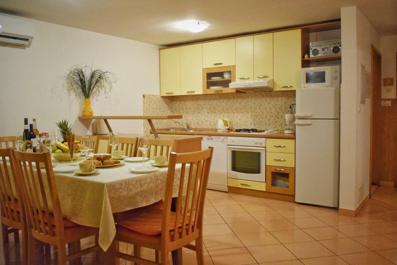 Apartment Radalj Kaštela Esterno foto